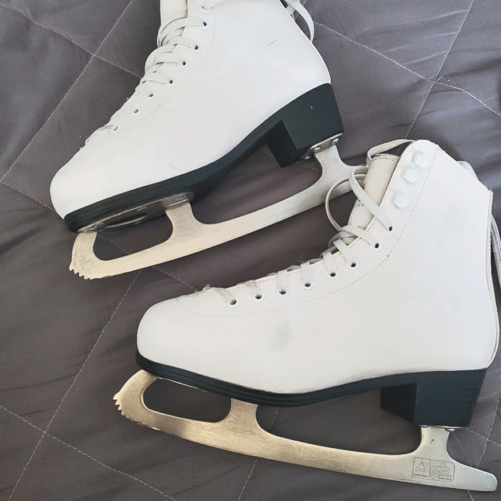 SALE 60% OFF!! ♡♡♡FIGURE-SKATES! R A R E!